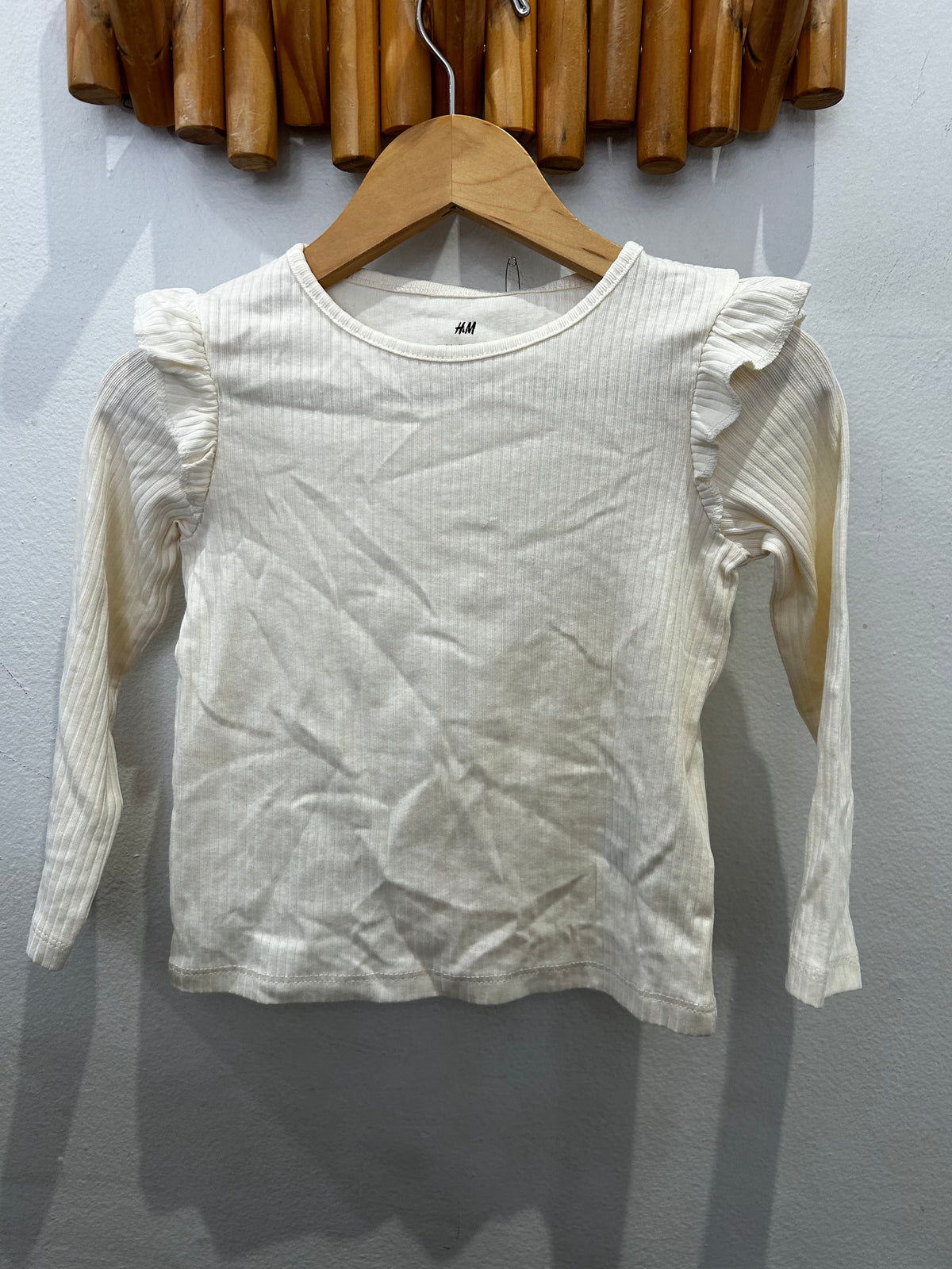 Cream ribbed longsleeve 2-4y