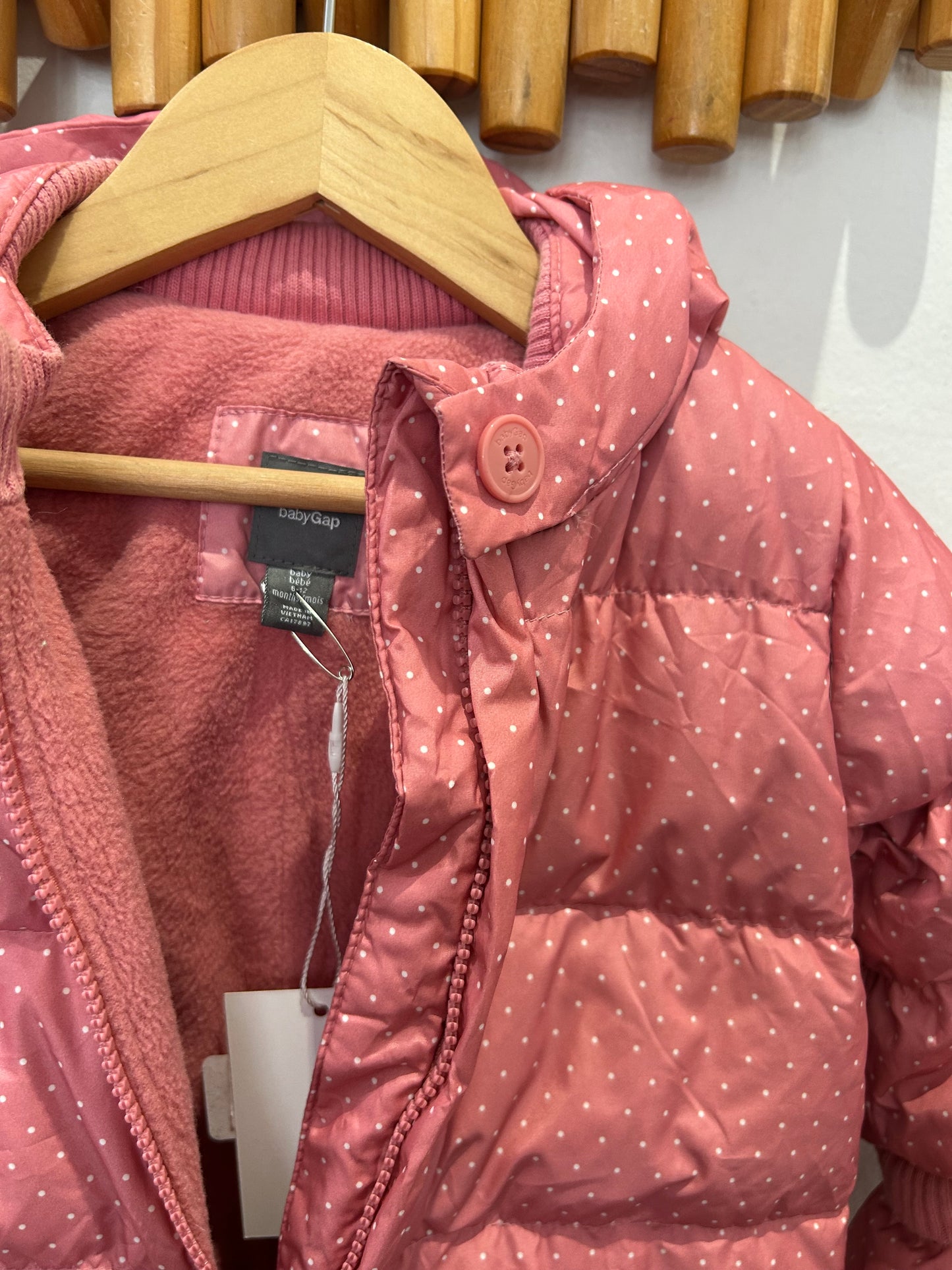 Pink dots snowsuit 6-12m