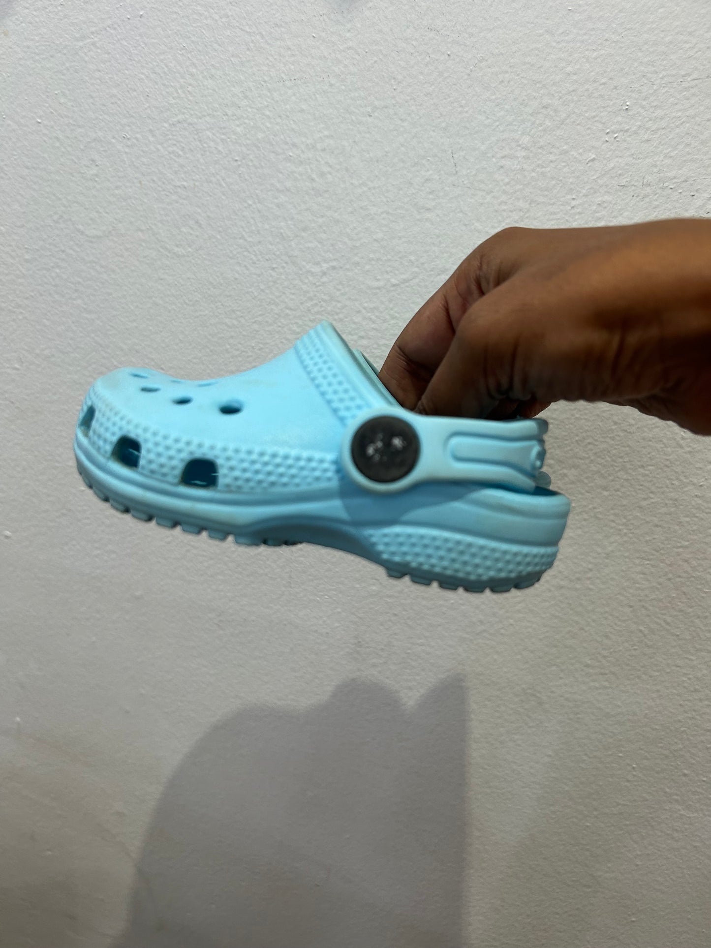 C5 light blue Crocs