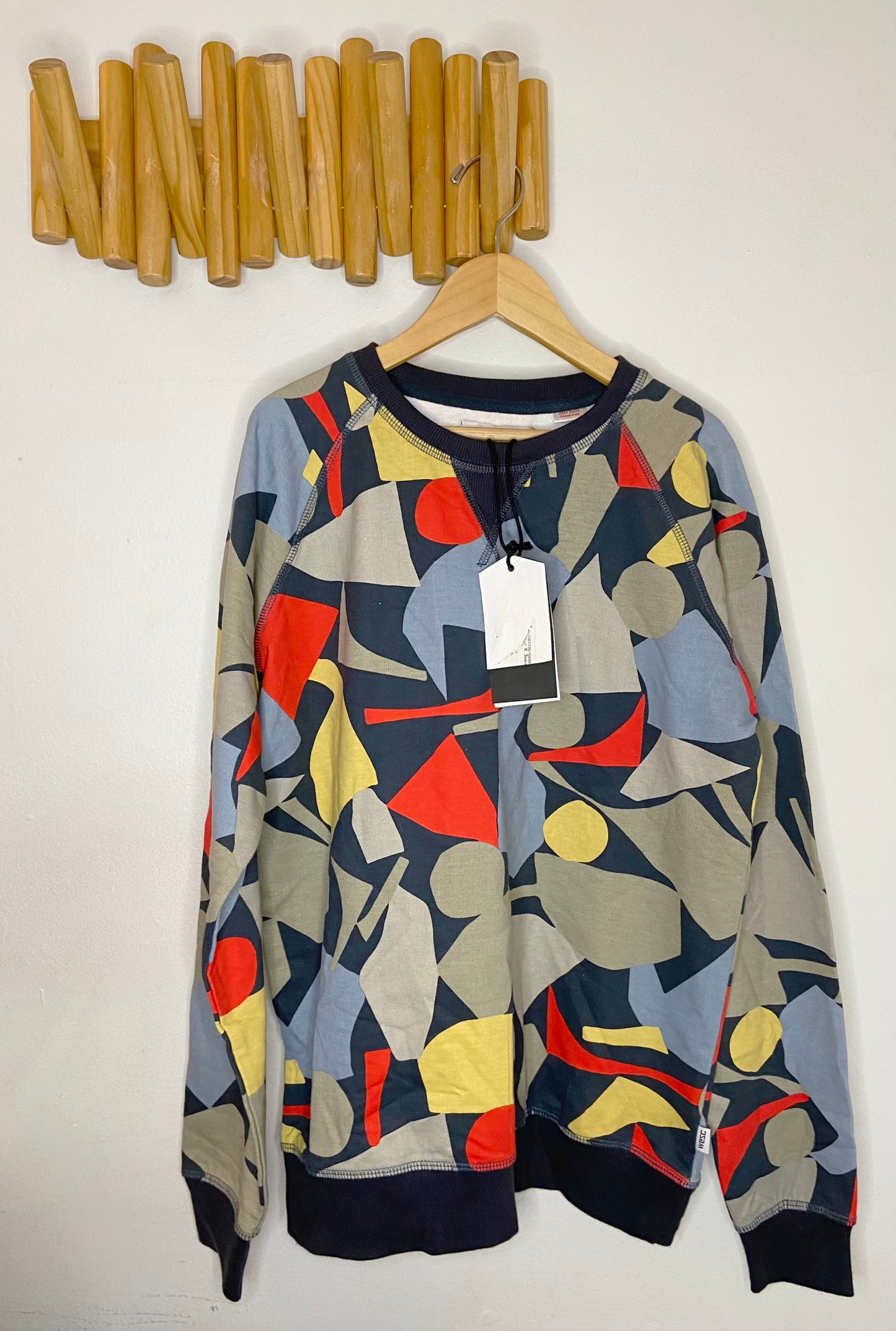 WESC abstract pullover 12y NEW