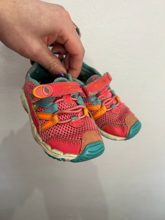 C7.5 hot pink stride rites