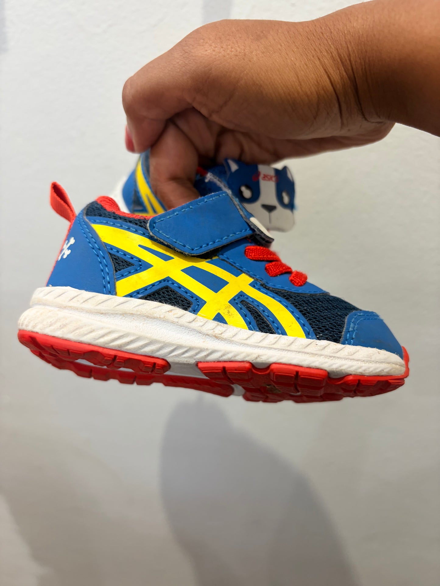 C4 Asics tiger runners