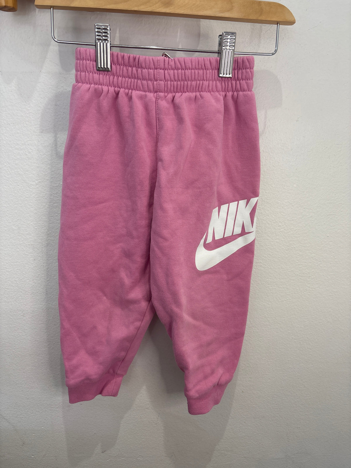 Bubblegum pink joggers 4y