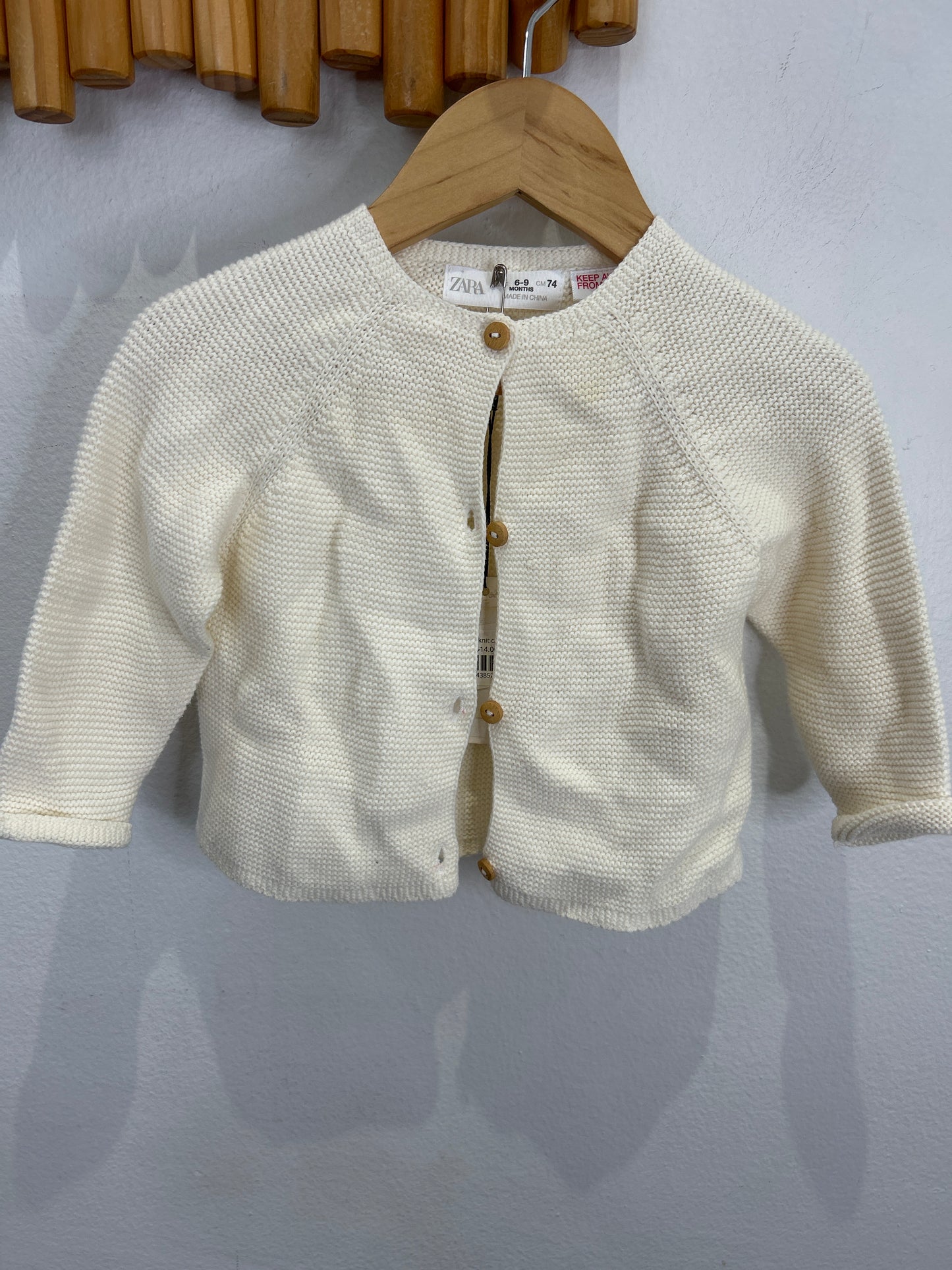 Cream small knit cardigan 6-9m
