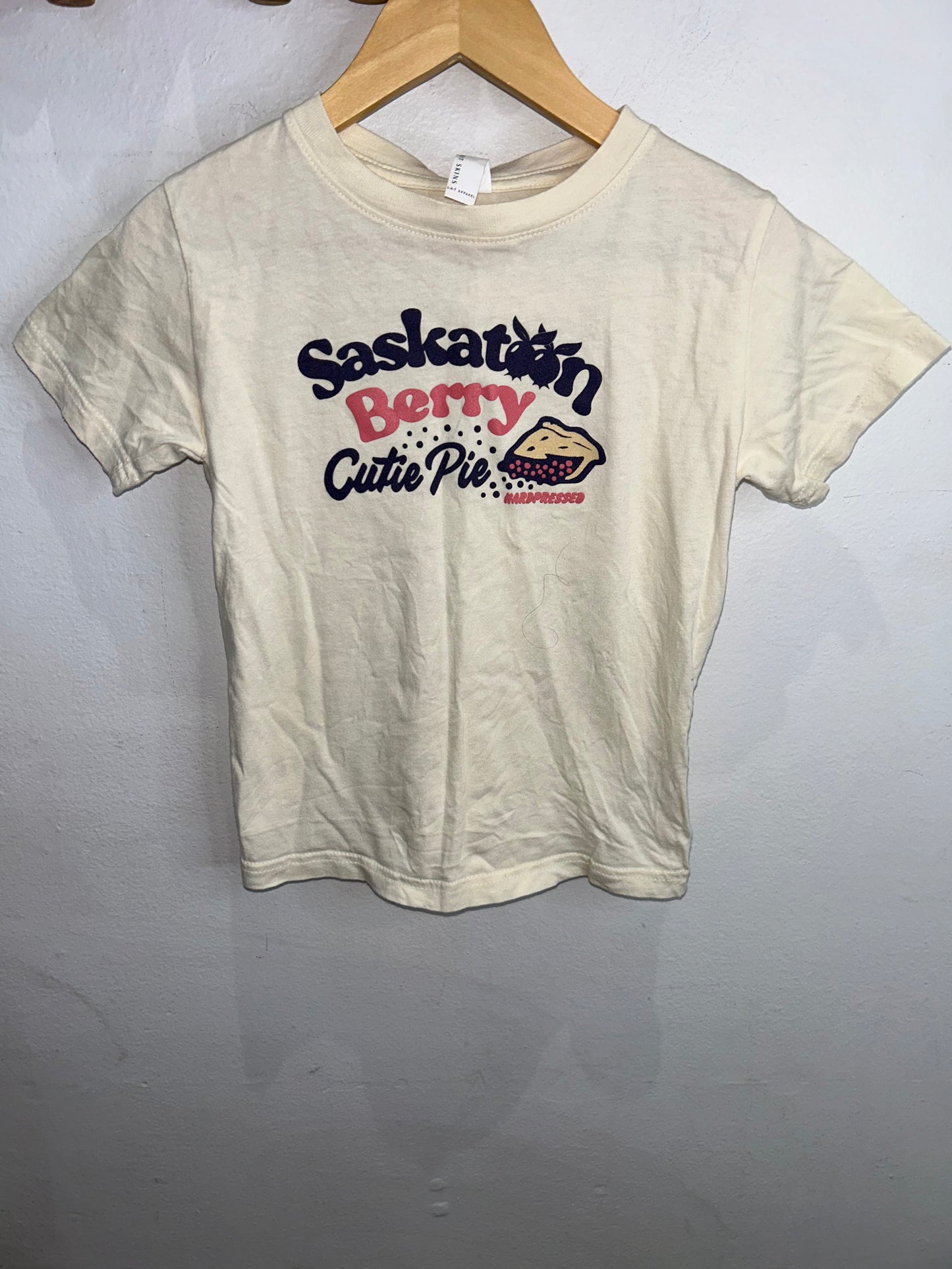 Saskatoon berry tee 6y