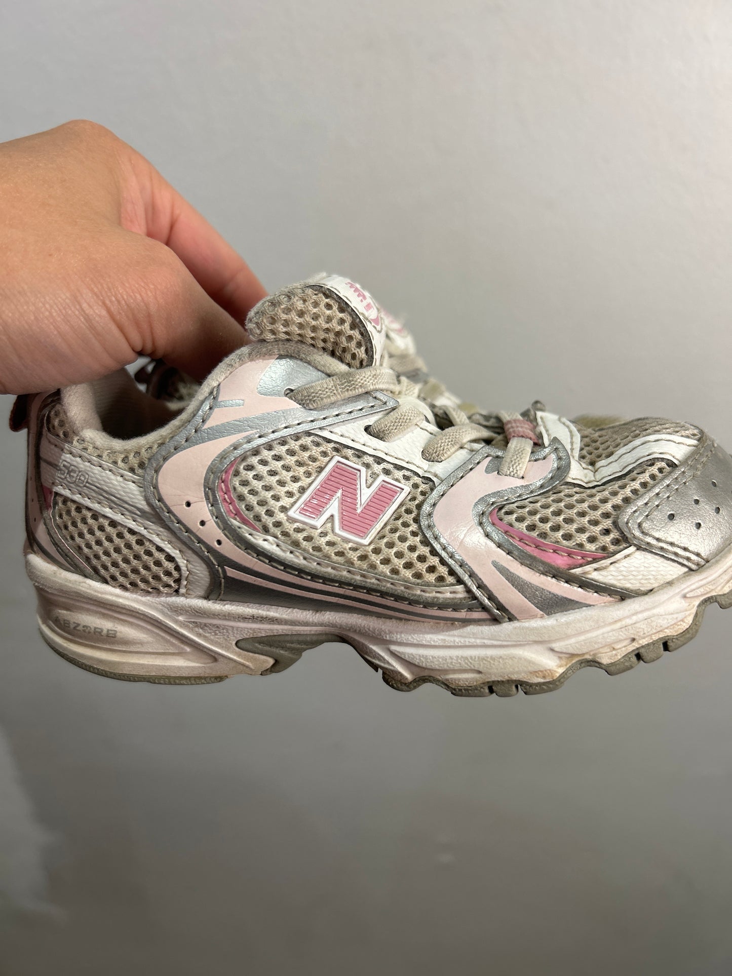 C9.5 New Balance dad shoes