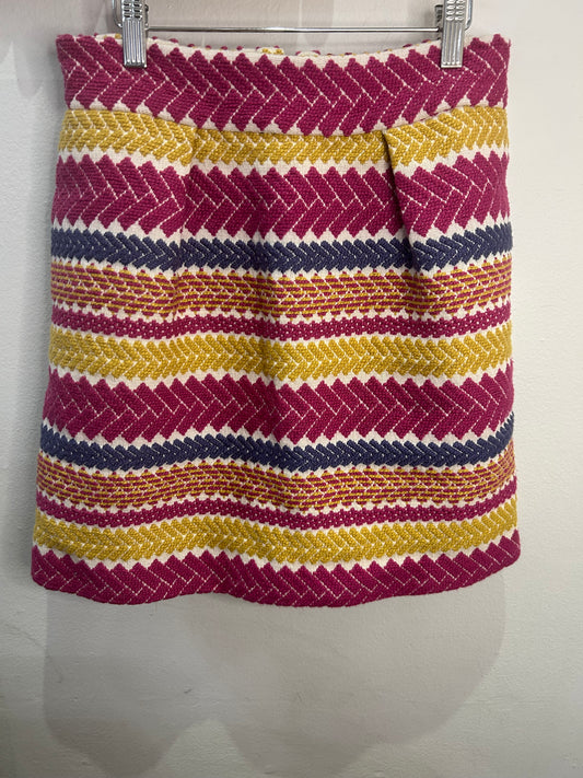 Embroidered magenta skirt - size S