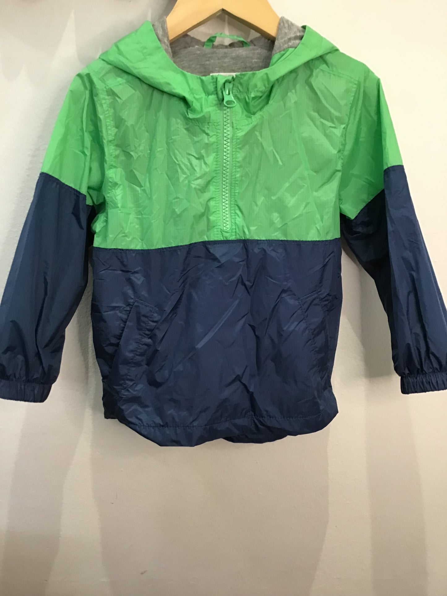 Green pullover rain jacket 2y