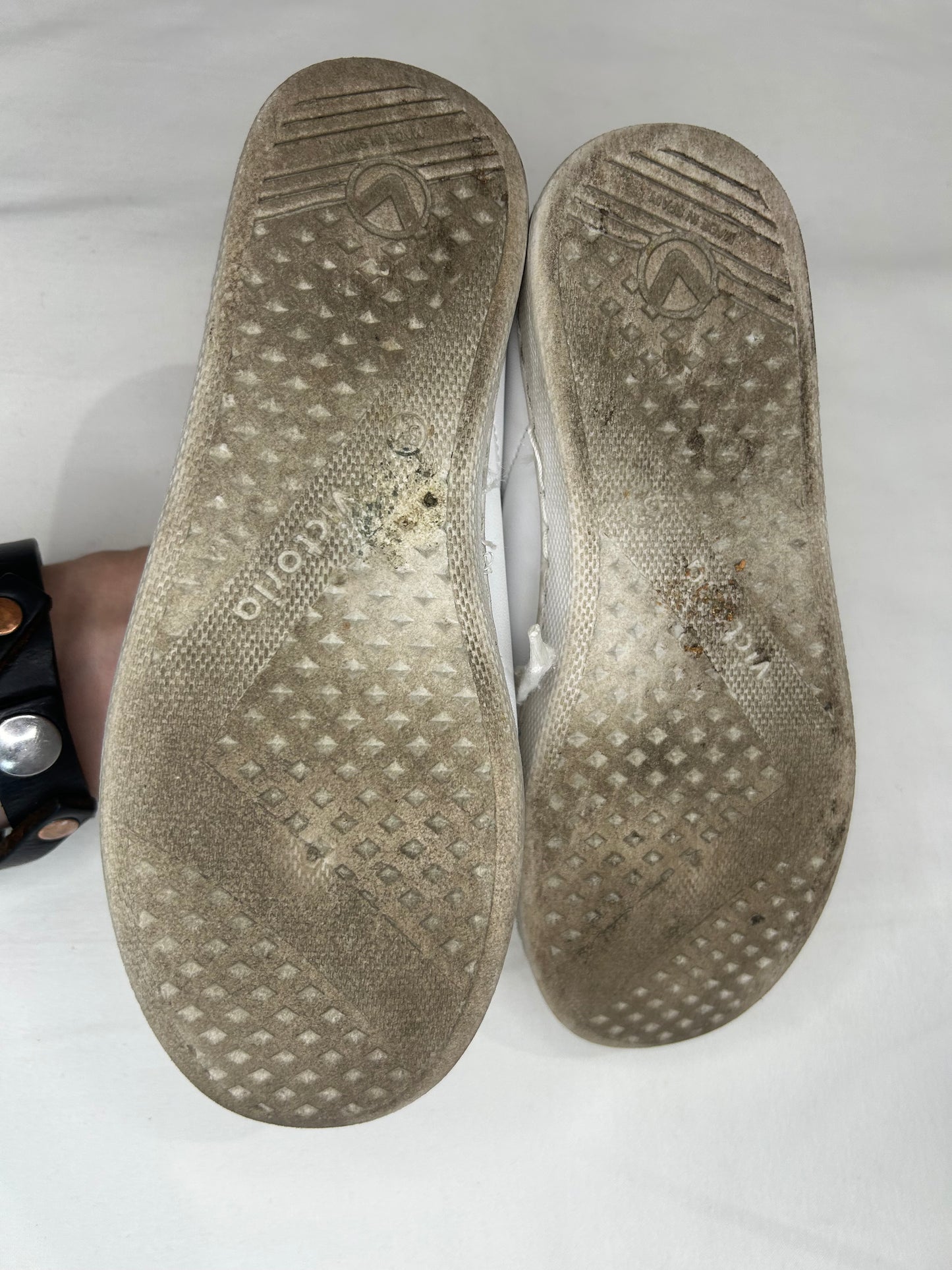 C2-3 Victoria shoes