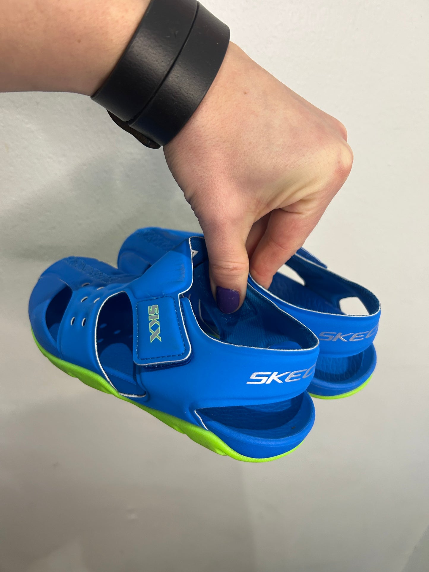 Y1 blue Skechers water shoes