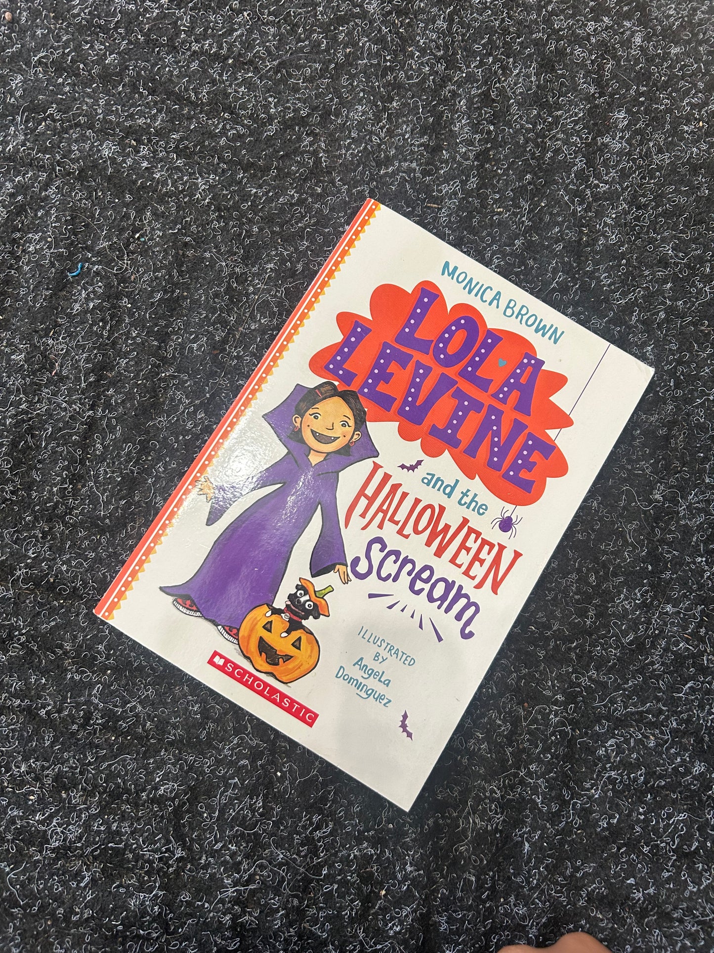 Lola Levine and the Halloween Scream