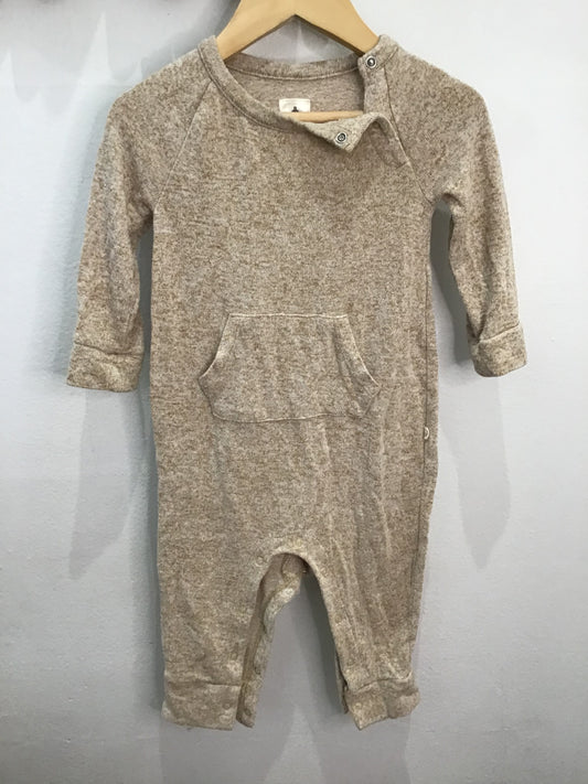 Beige knit romper 6-12m
