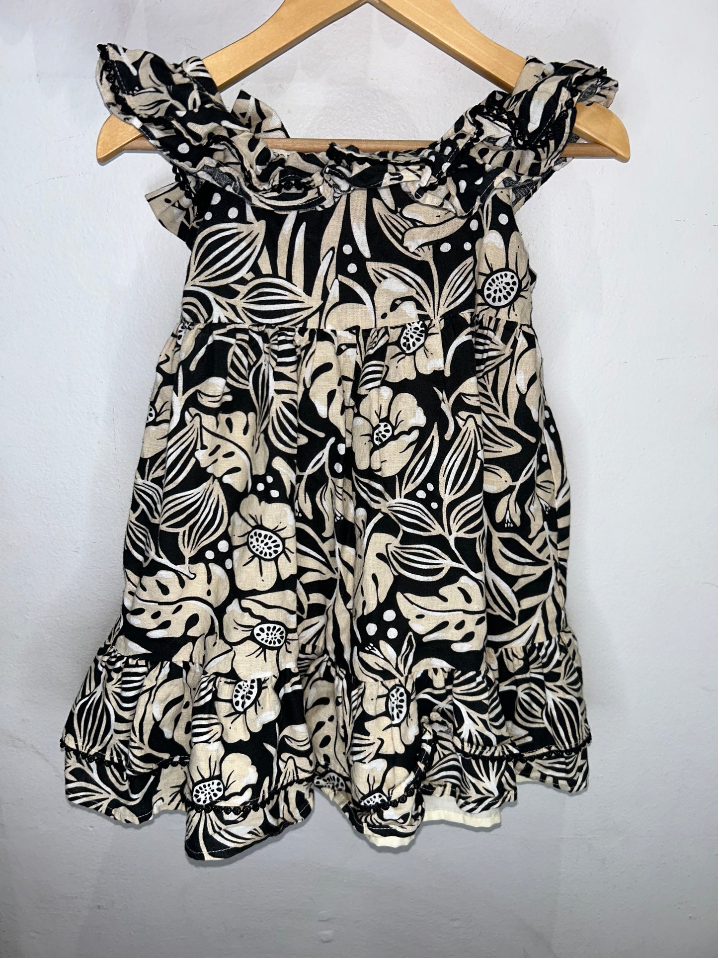 Black and beige floral dress 4y
