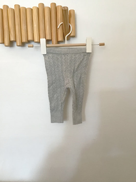 Grey sweater pants 3-6m