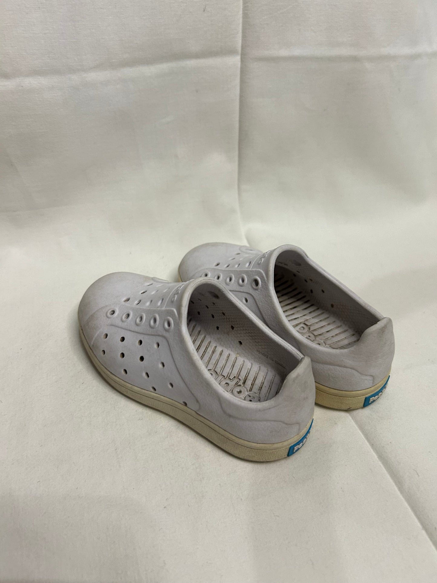 C7 white People shoes (Natives)