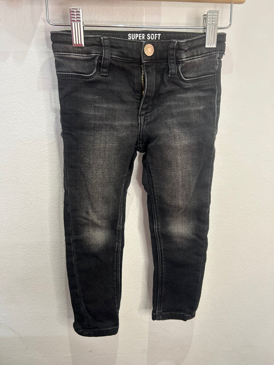 Black super stretch jeggins 2-3y