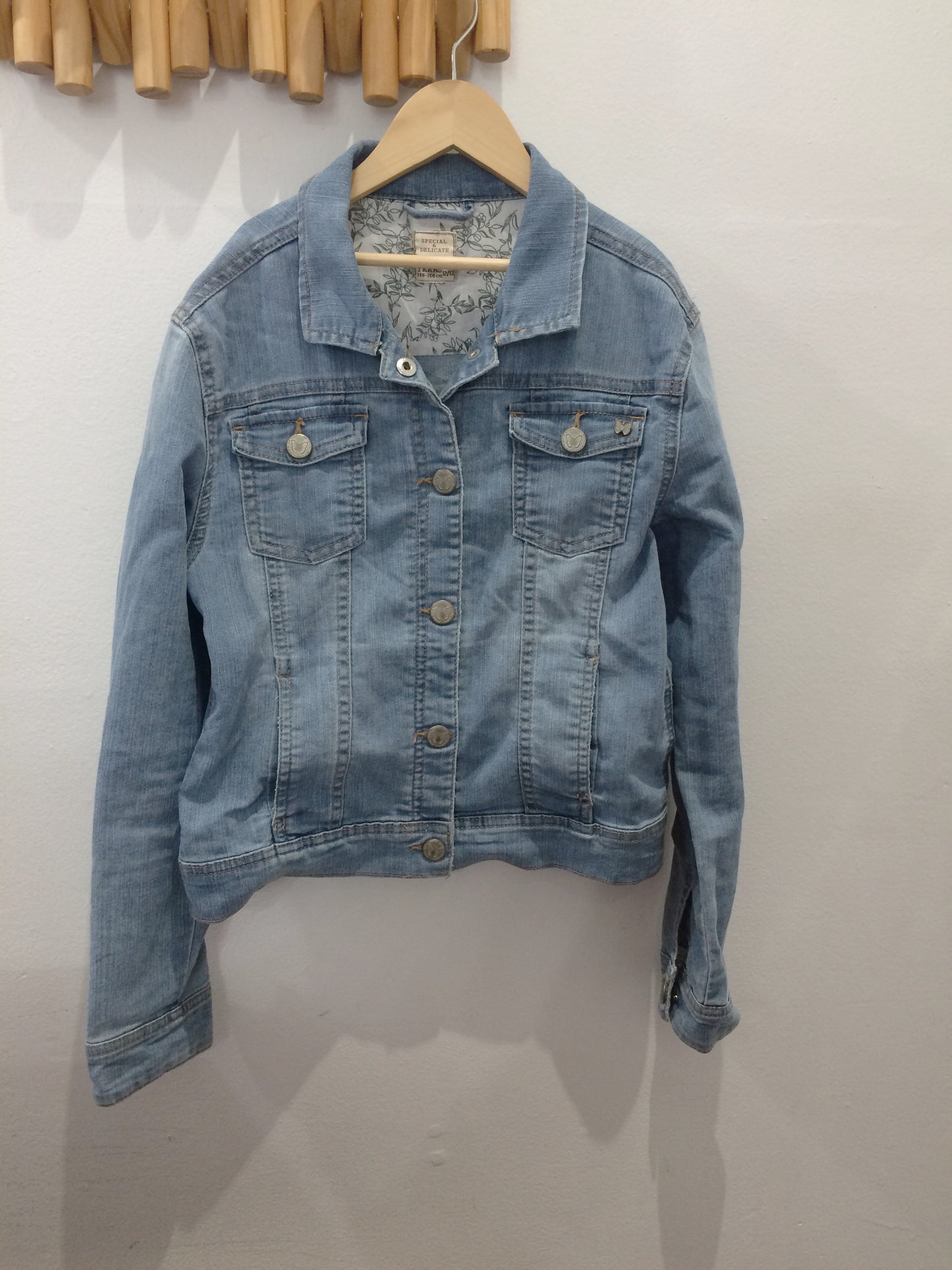 Lightweight denim jacket 12-13y