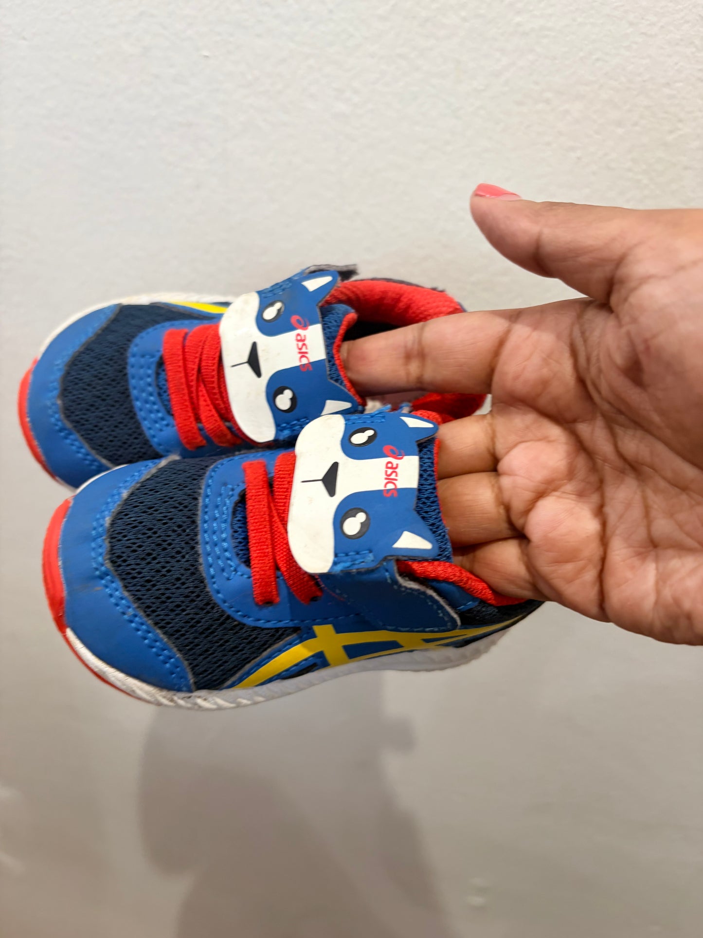 C4 Asics tiger runners