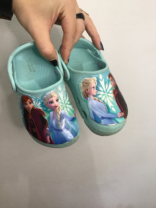 C10  Frozen Crocs