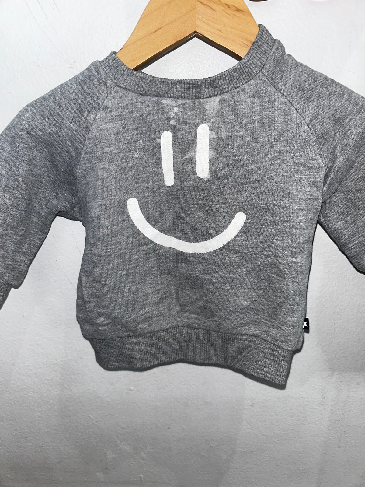 Molo grey smiley face set 0-3m (62cm)*