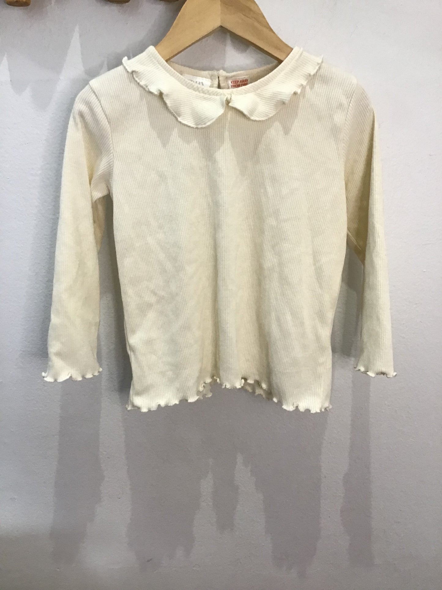 Cream ribbed longsleeve 2-3y