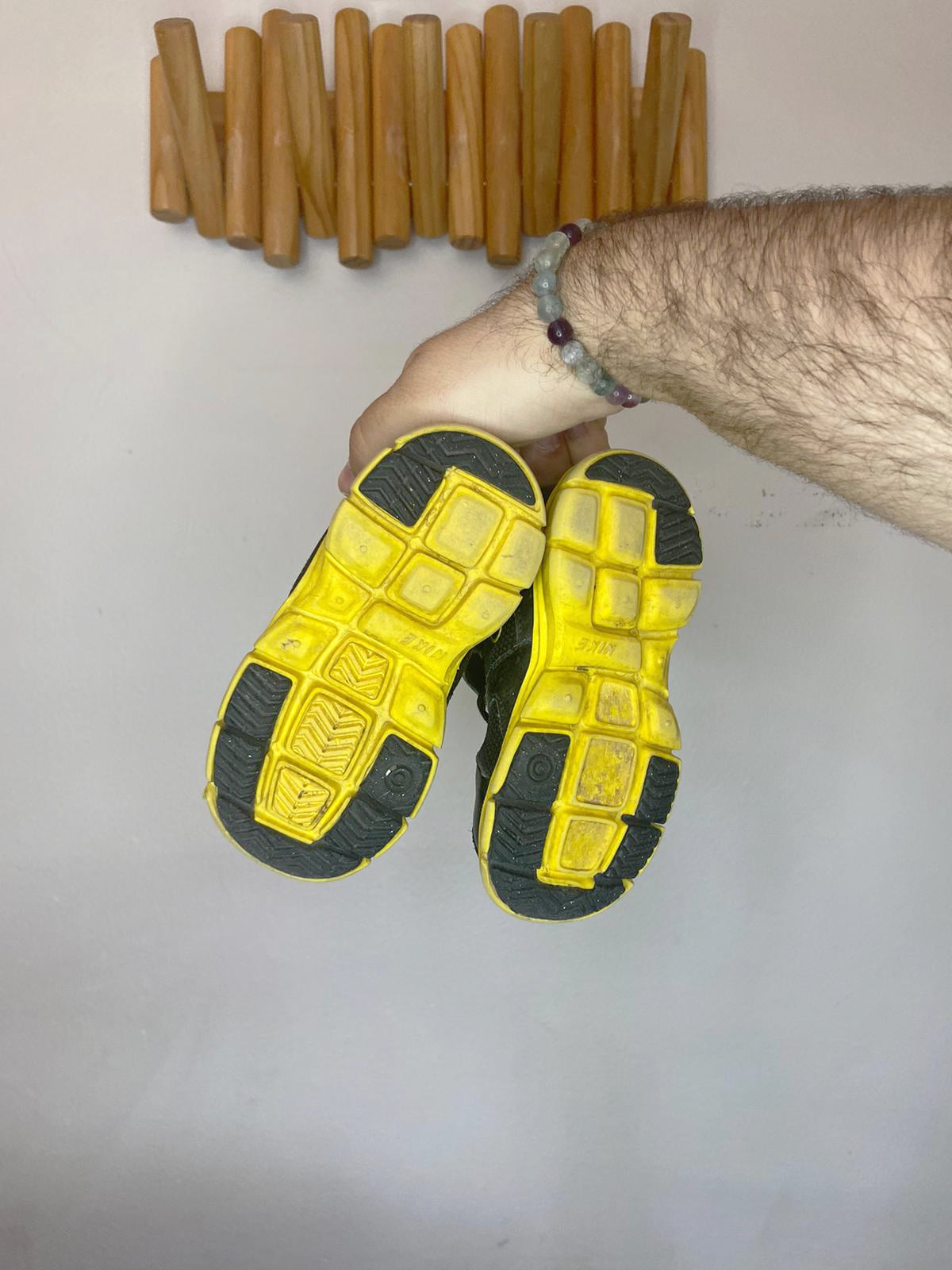 C7 Nike black and yellow