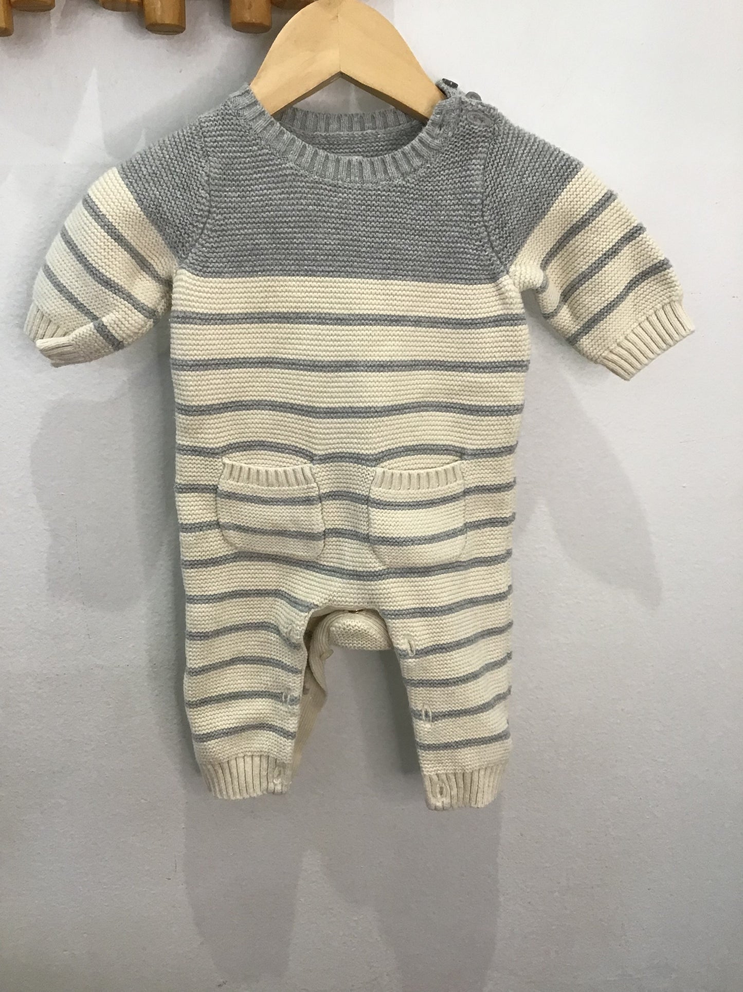 Grey stripes sweater romper 0-3m