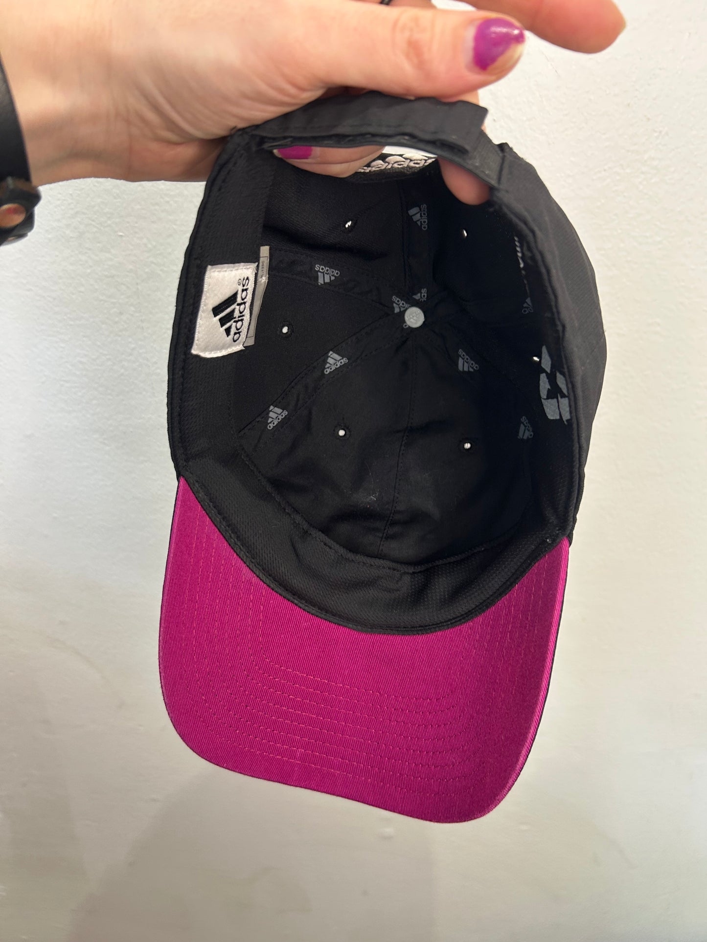 Adidas black hat 5-10y