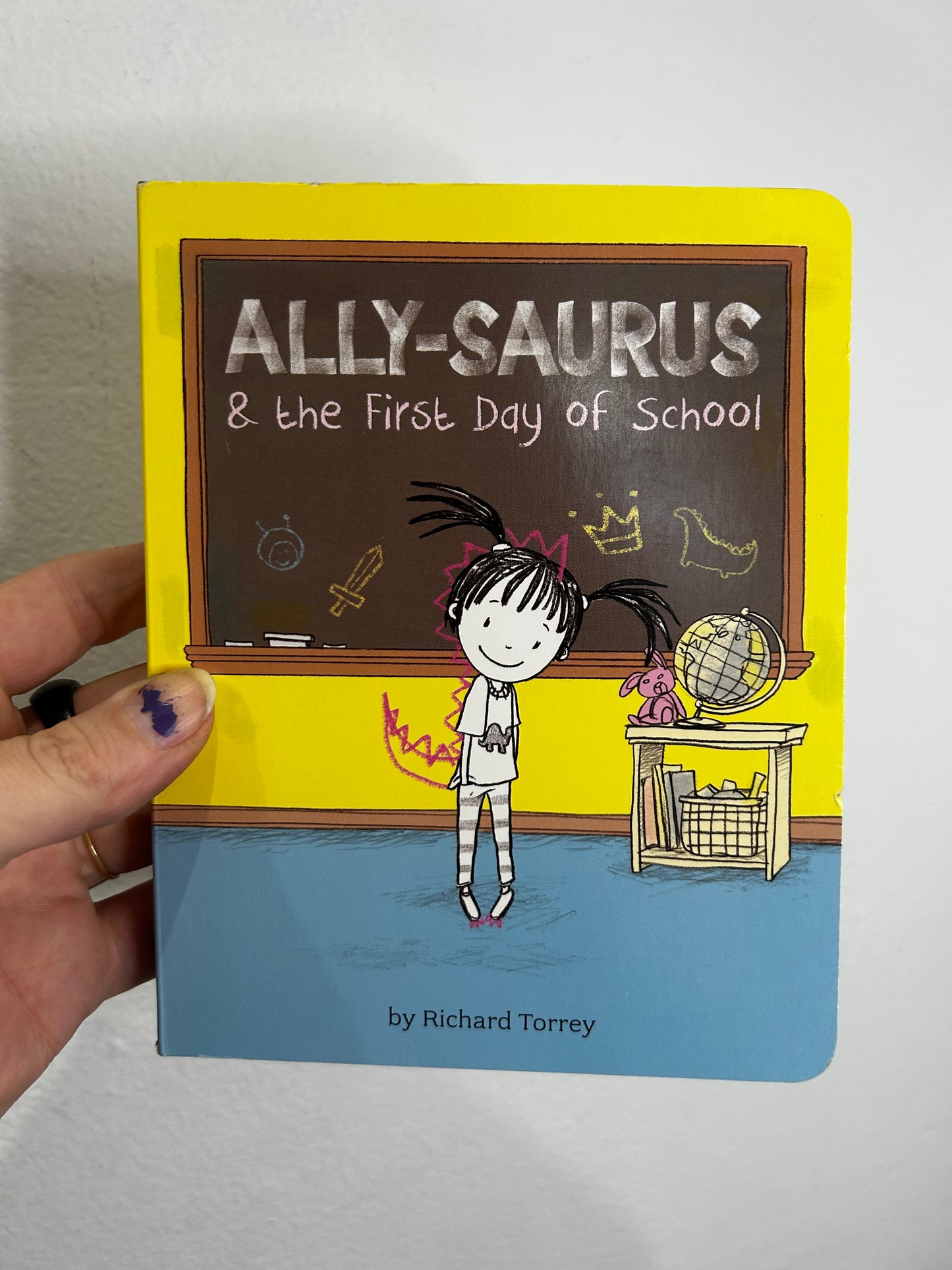 Allysaurus and the first day of school (board book)