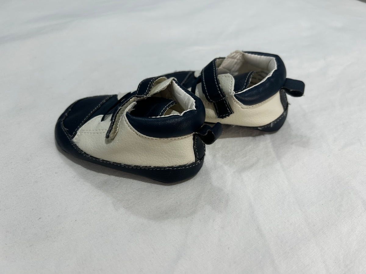 C3 navy tender toes soft soles