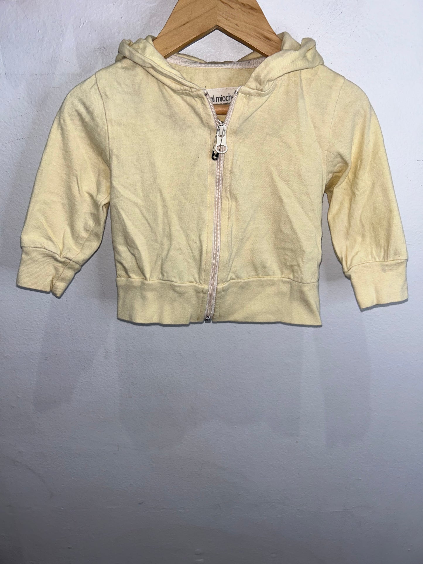 Minimioche butter yellow sweatshirt 6-12m