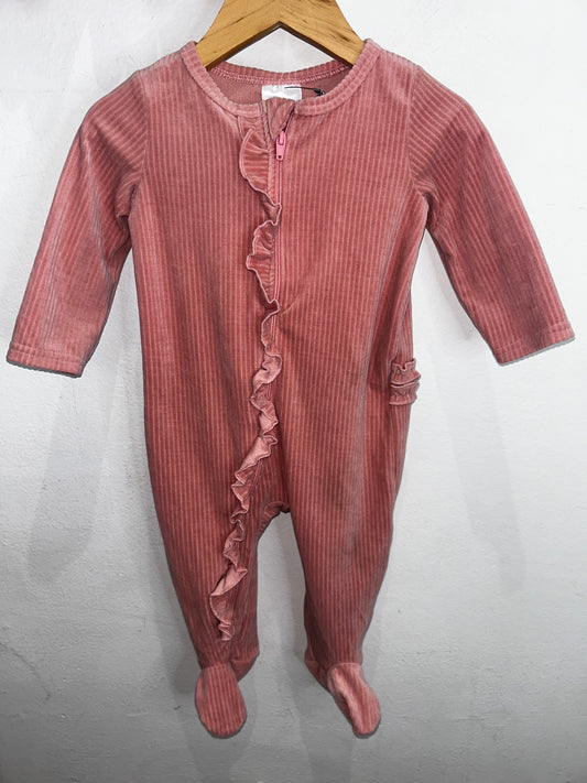 Fleecy frilly pink sleeper 3-6m