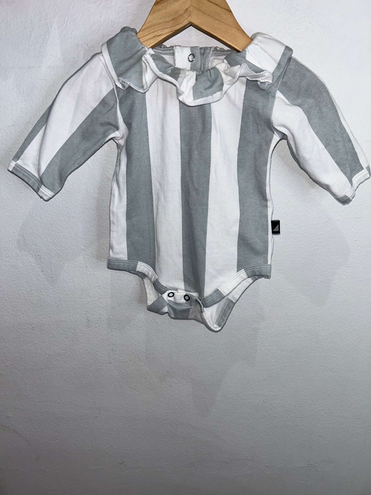Big stripes collared onesie 3-6m