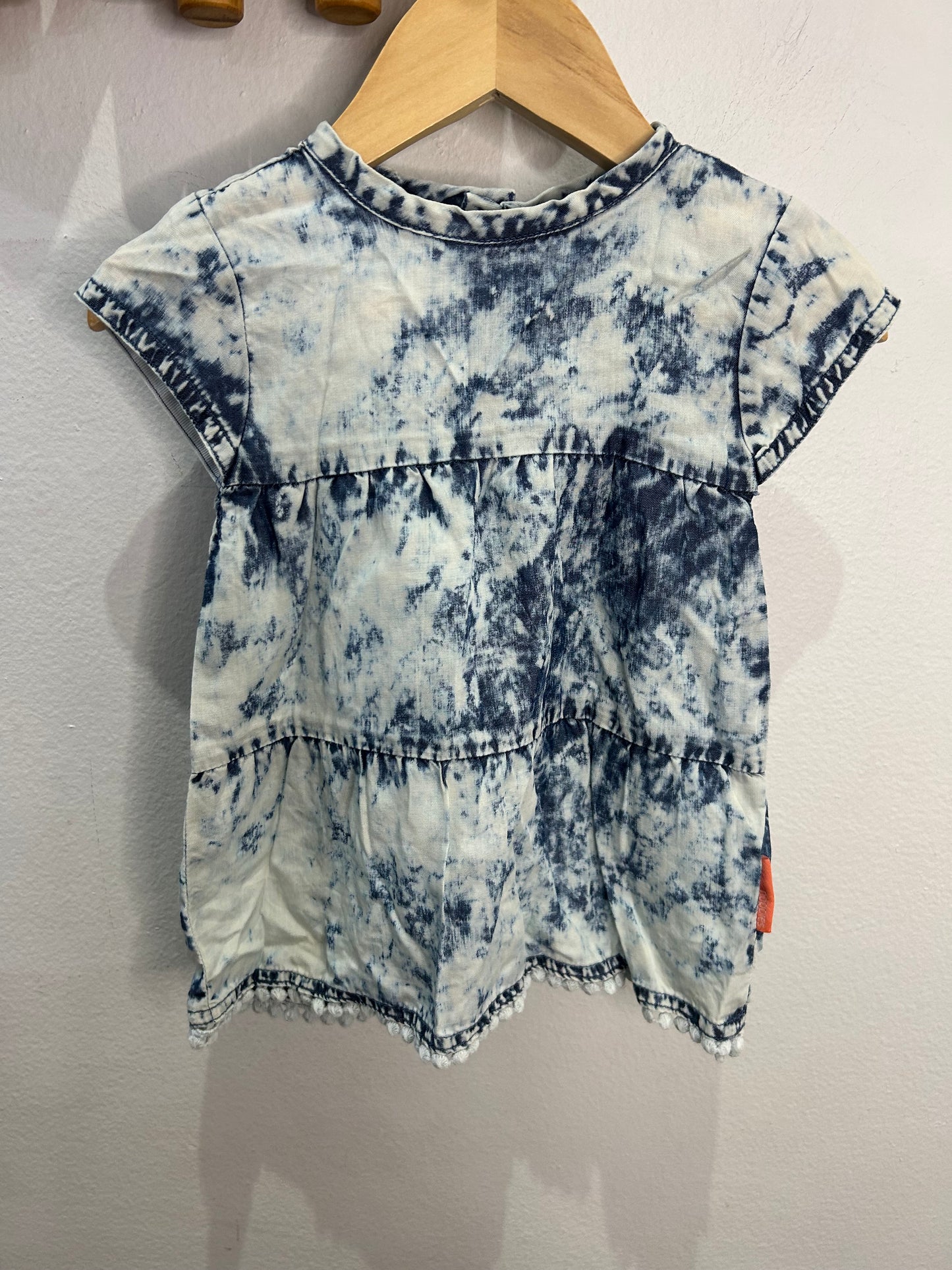 Chambray acid wash dress 3-6m