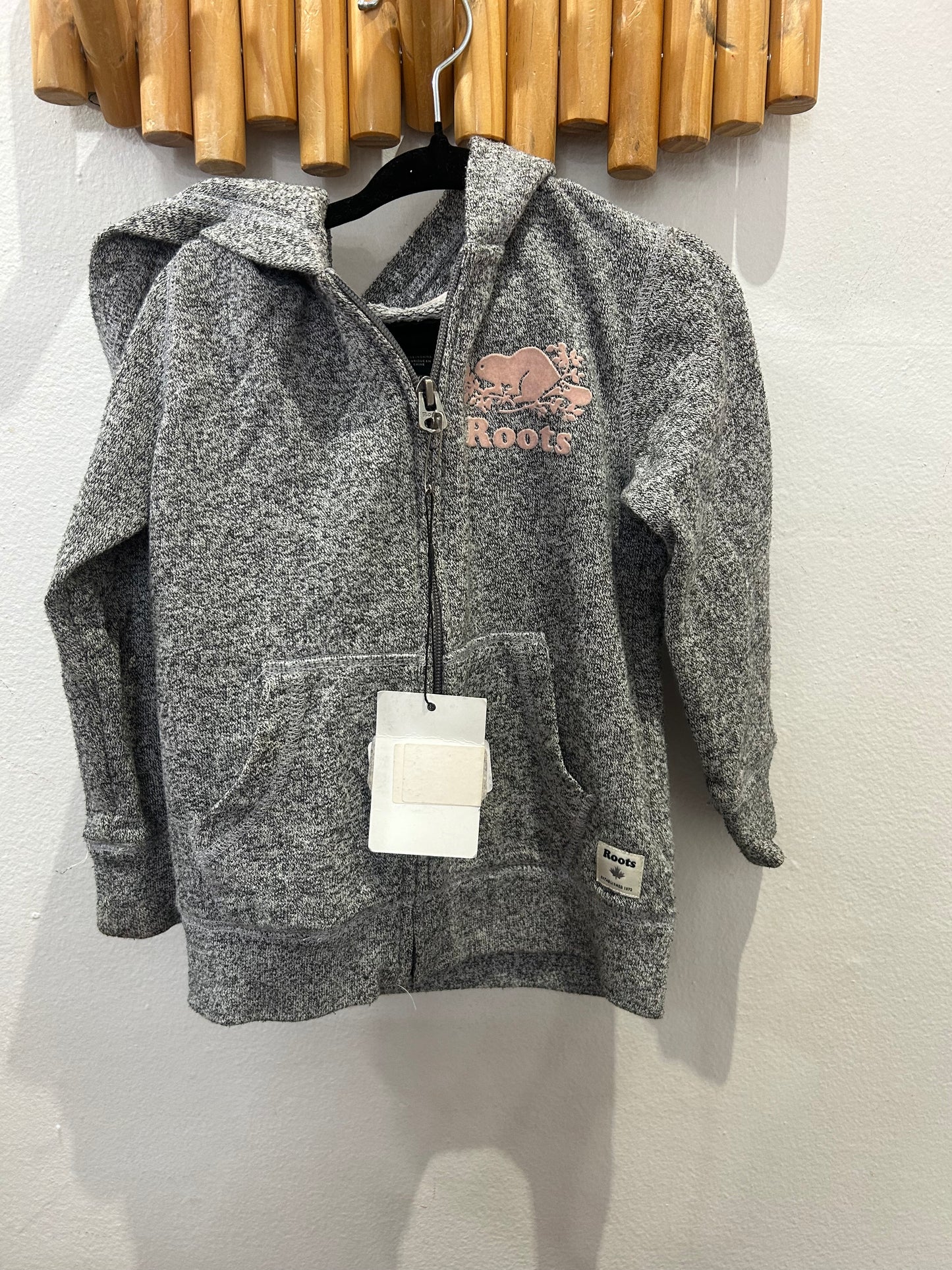 Roots sweatshirt peach logo 4y
