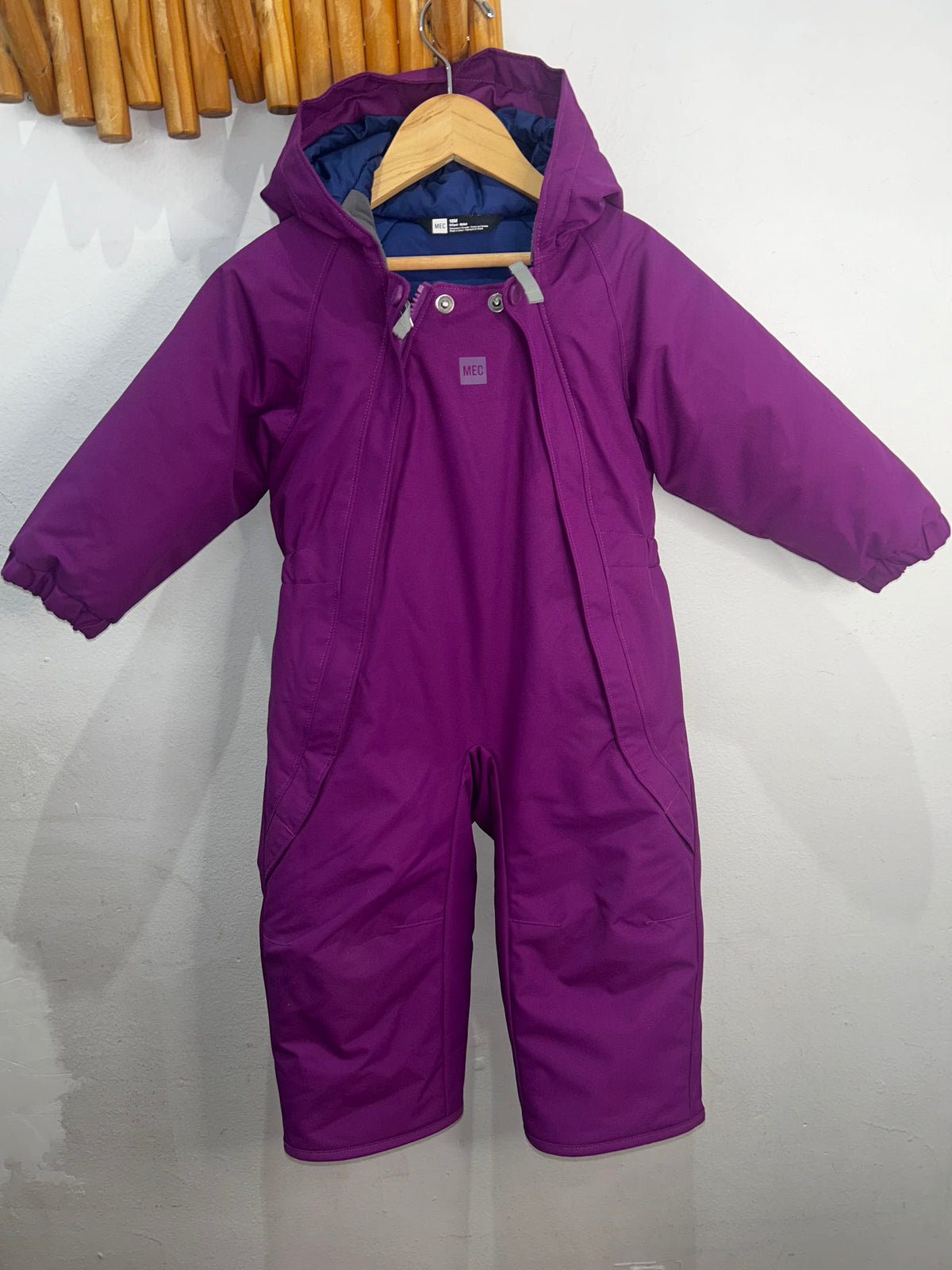 MEC magenta toaster suit 18m