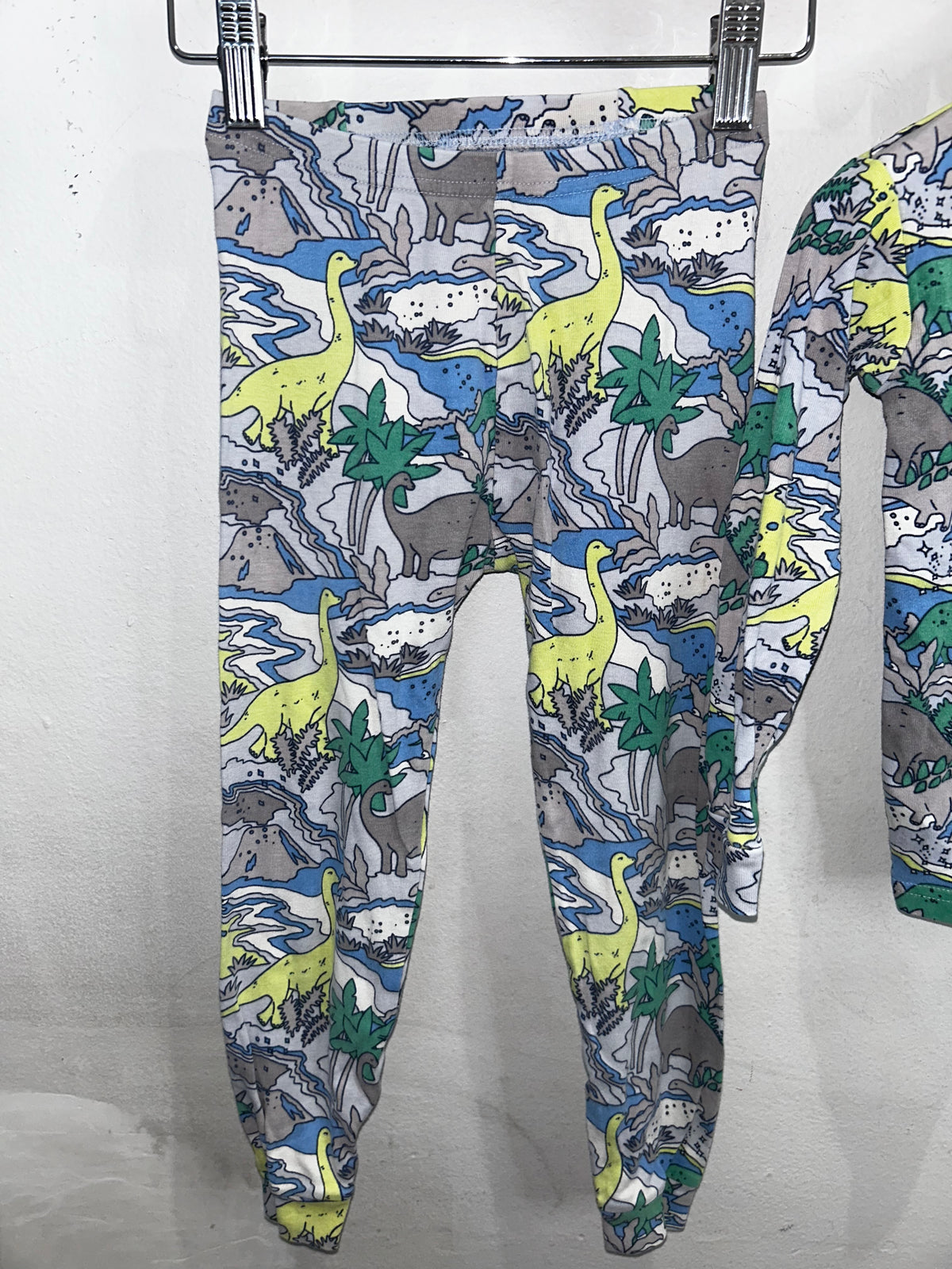 Dinos pyjamas 5y