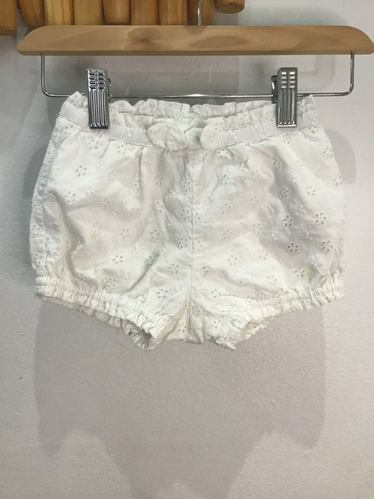 Shorts white eyelet 12-18m