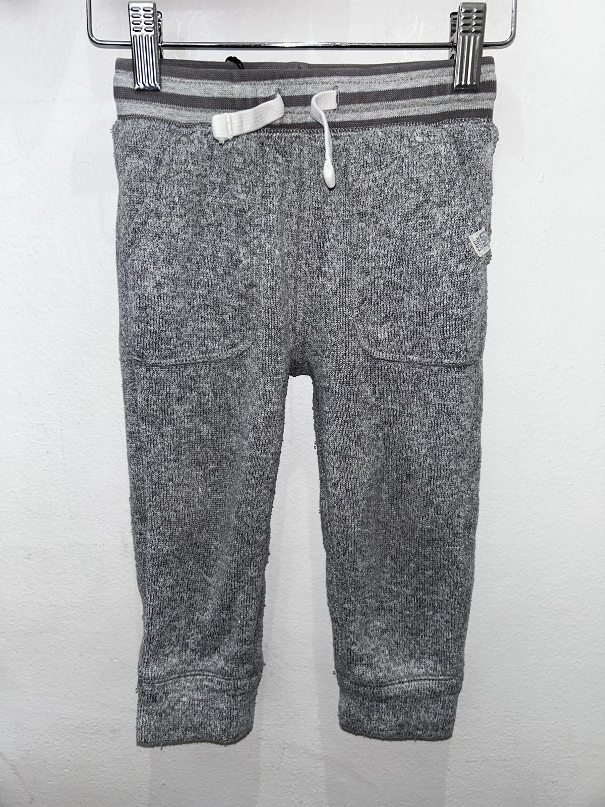 Grey knit joggers 2y