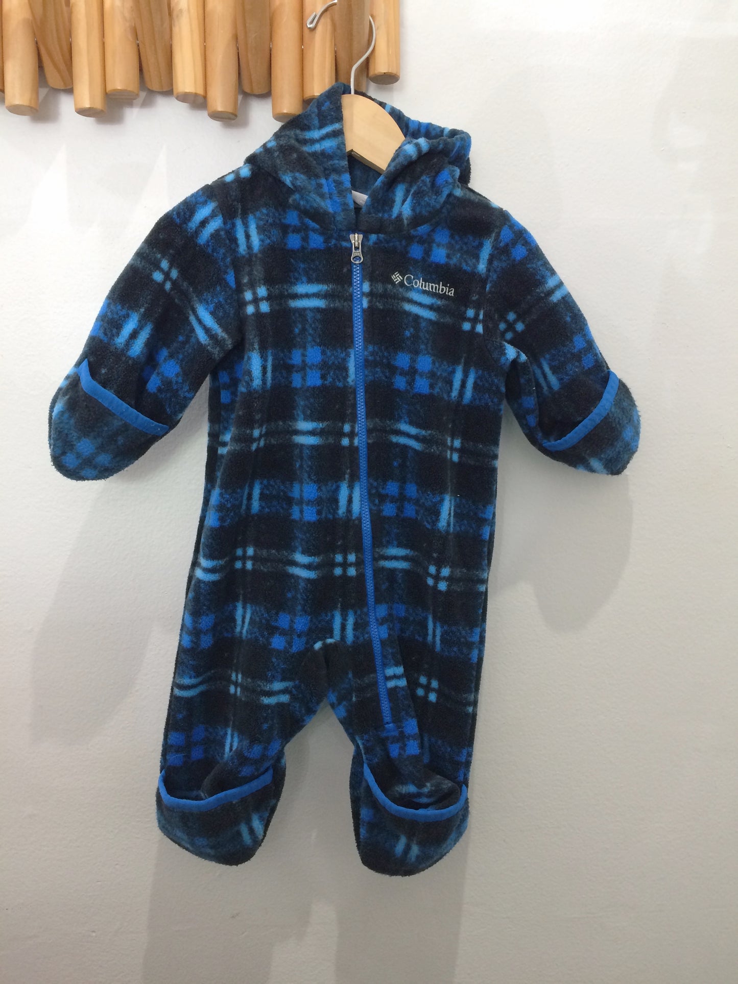 Columbia blue fleece bunting 3-6m