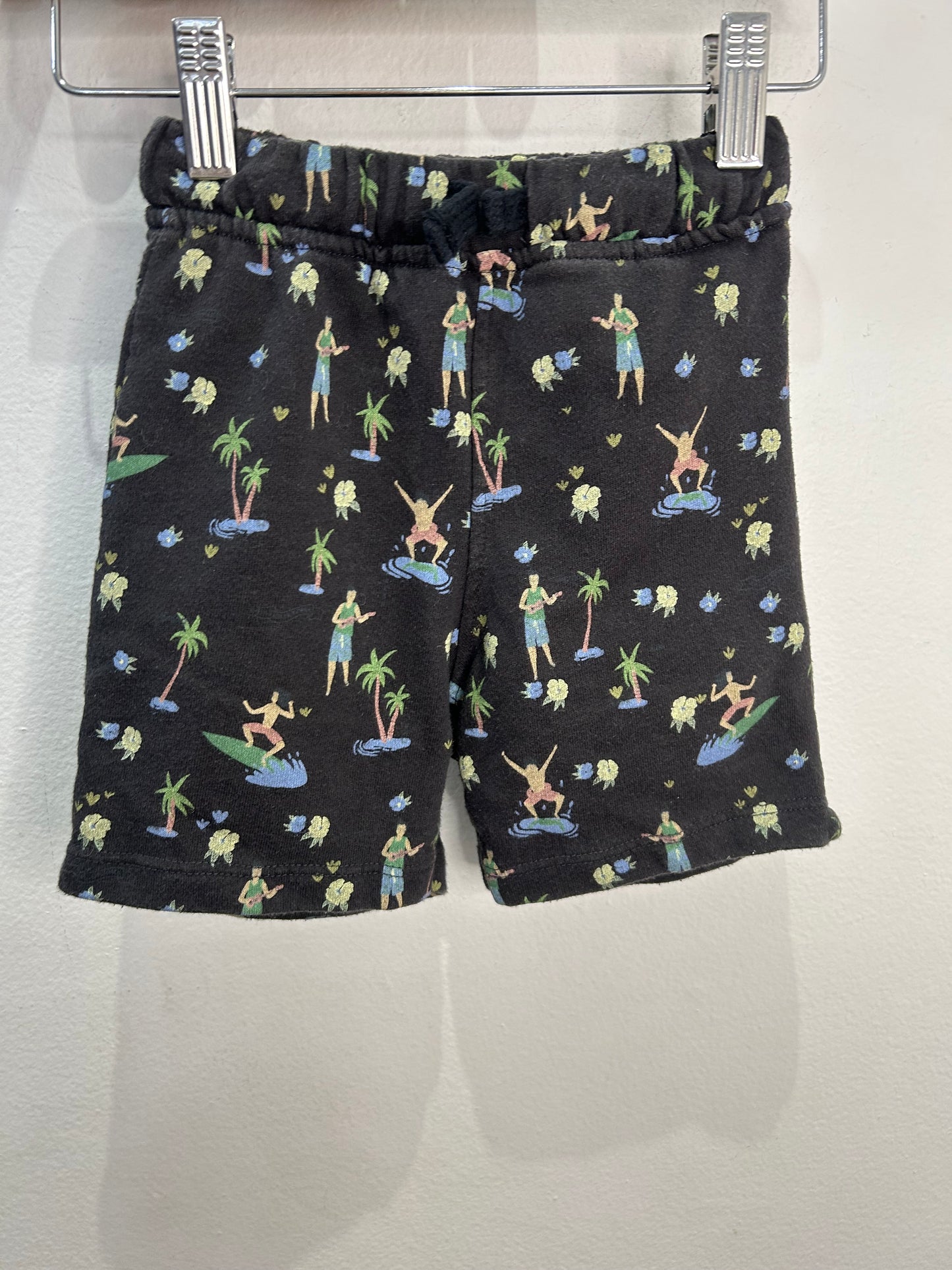 Surfboard shorts 2-3y