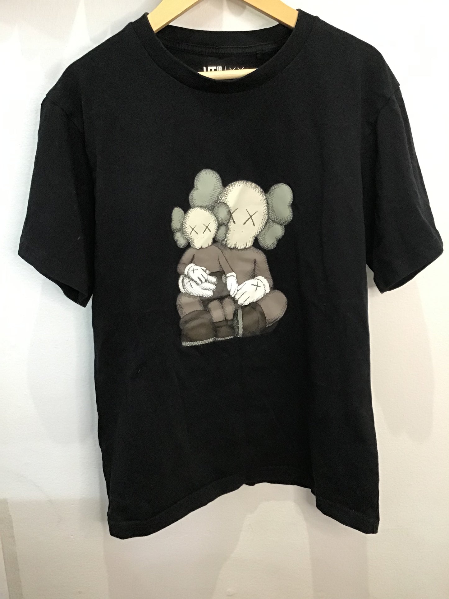 Kaws limited edition tee 11-12y