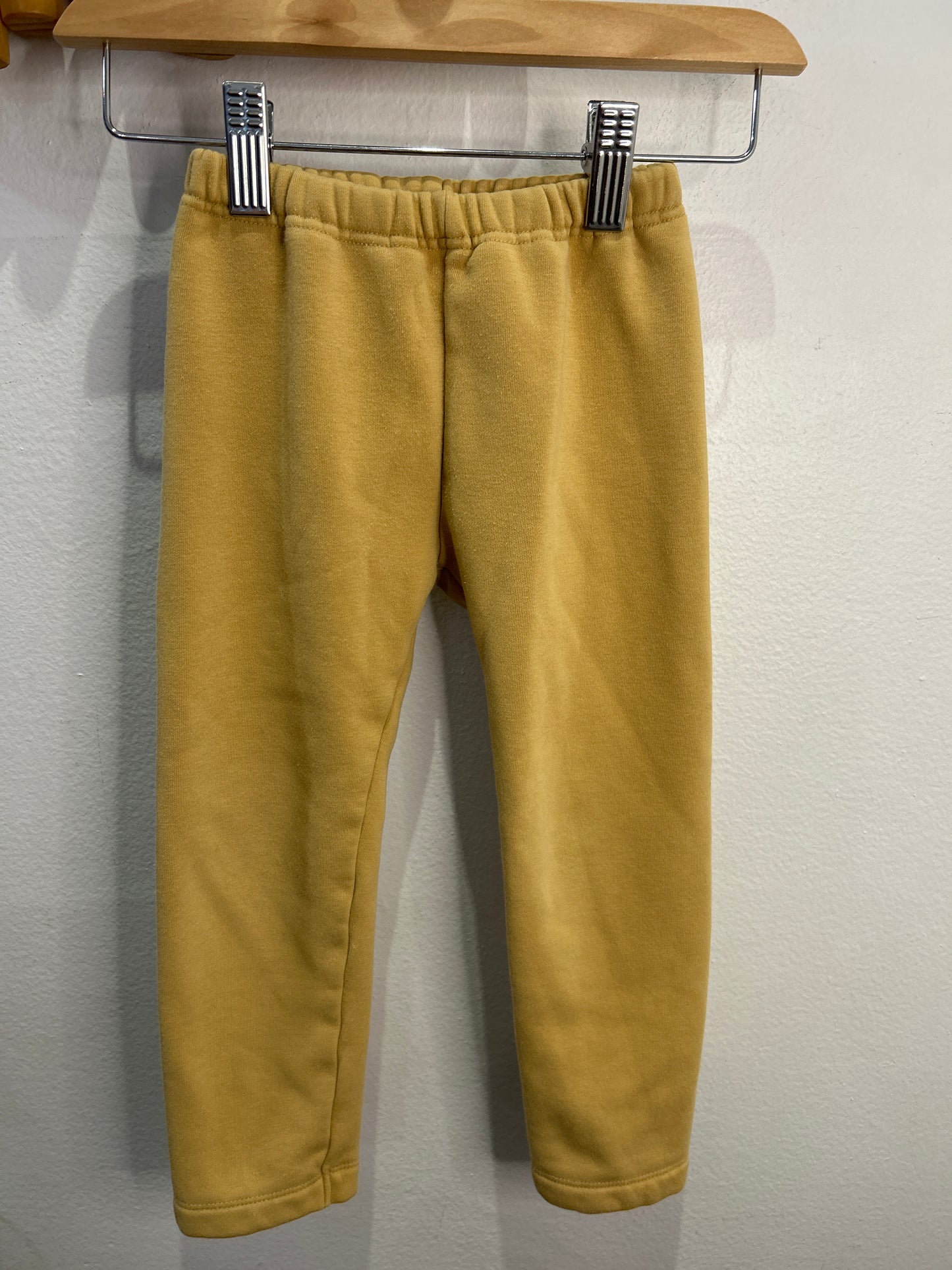 Cozy mustard skinny joggers 3y
