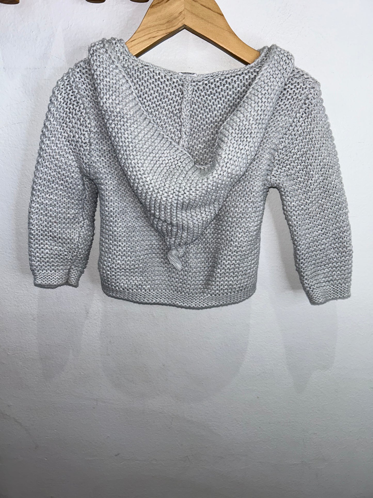 Grey cardigan with wooden buttons 9m
