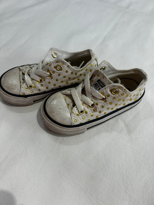 C7 gold dots Converse