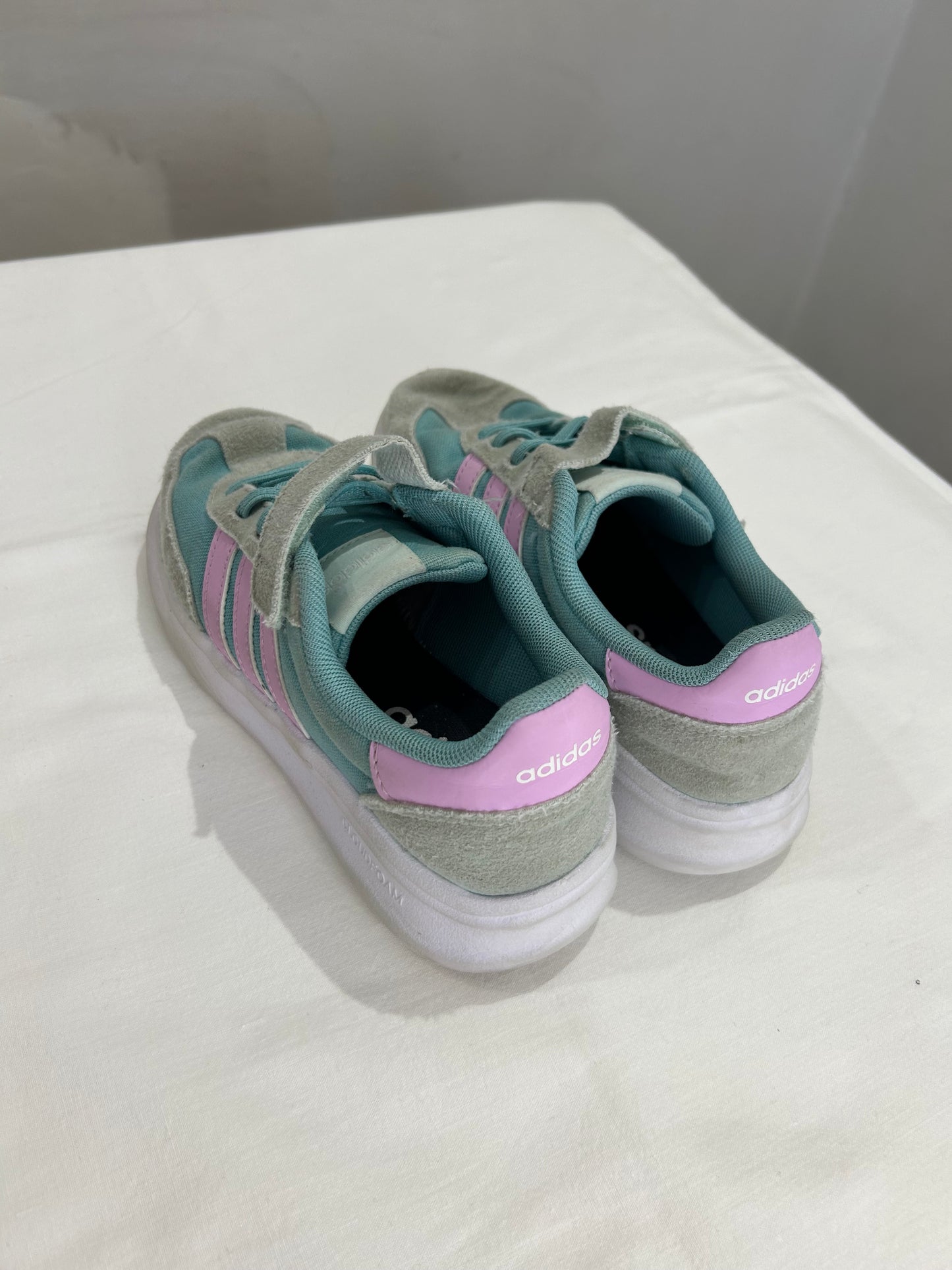 Y2 Adidas pastel runners