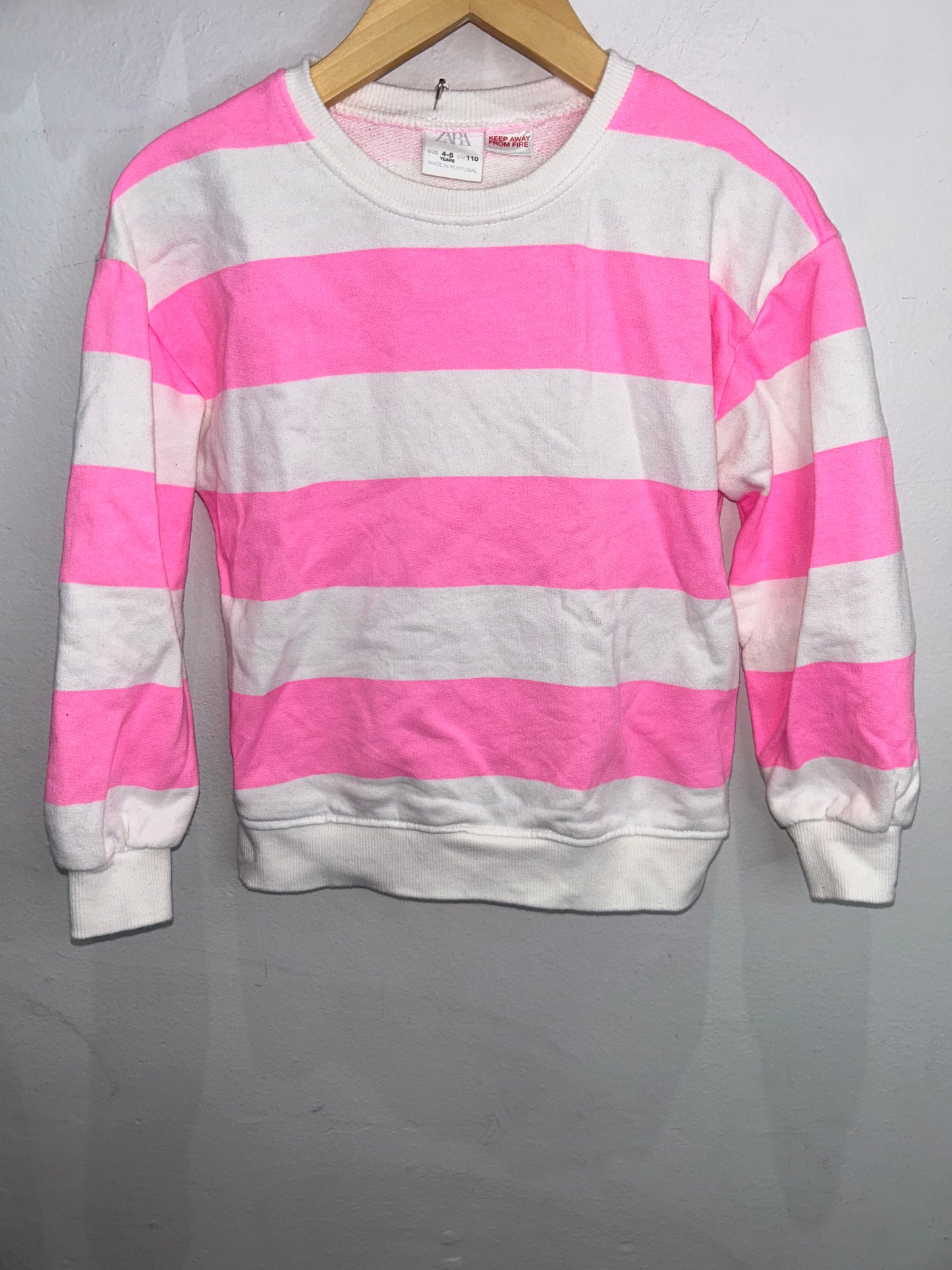 Hot pink stripes pullover 4-5y