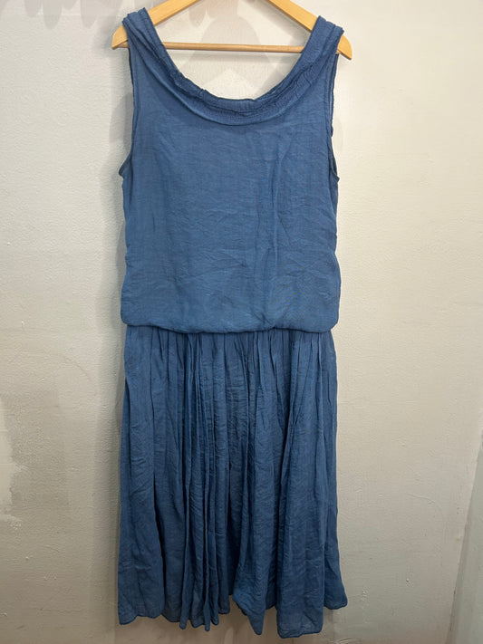 Blue pleats dress - size S/M