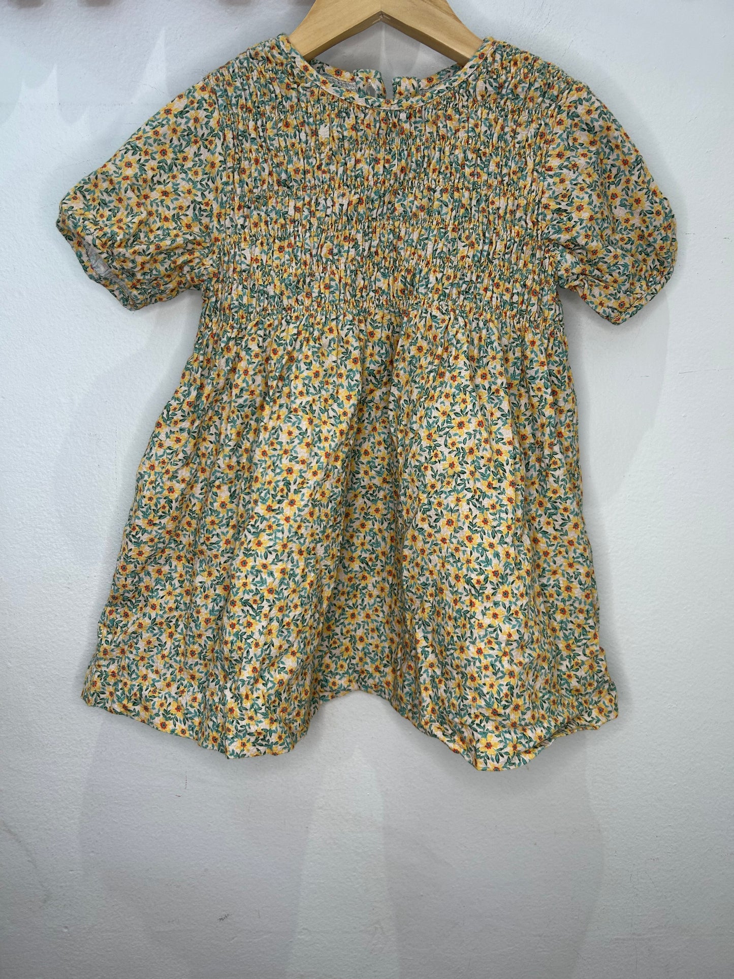 Yellow flowers smocked dress 2-3y