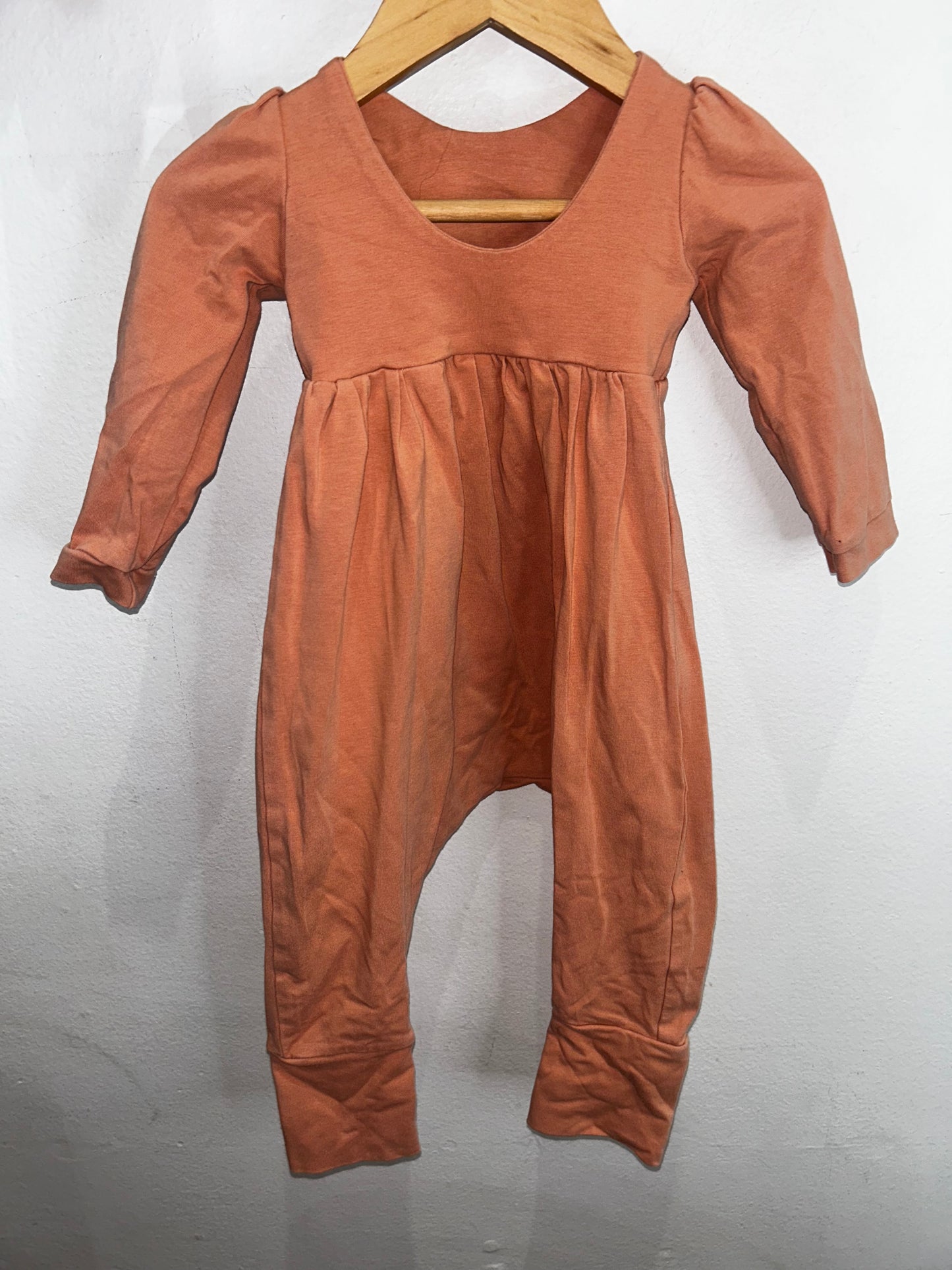 Peach romper handmade 6-12m